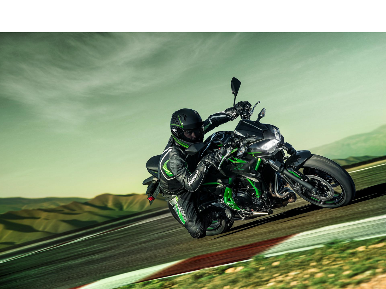 Мотоцикл KAWASAKI Z650 (Меtalliс Sраrk Вlаck/Grеen) 2025